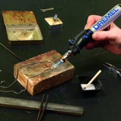 Dremel Soldeerbout/houtbrander VersaTip 2000 Met Soldeertip, Snijmes En Opbergkoffer -Kwaliteitswinkel Voor Thuishulpmiddelen 123 1040