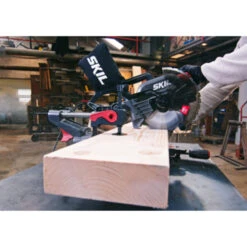 SKIL Afkortzaag / Verstekzaag 216mm Met Trekfunctie En Laser 1310AA 1600W + Snelklem 9 SKIL Afkortzaag / Verstekzaag 216mm Met Trekfunctie En Laser 1310AA 1600W + Snelklem -Kwaliteitswinkel Voor Thuishulpmiddelen 123 2214