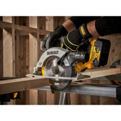 DeWalt 18V XR Cirkelzaag Brushless DCS565N-XJ (zonder Accu) -Kwaliteitswinkel Voor Thuishulpmiddelen 123 3129