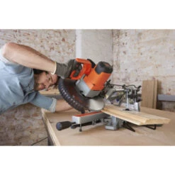 Black & Decker BLACK+DECKER 1600W 216mm Afkort- En Verstekzaag BES700-QS -Kwaliteitswinkel Voor Thuishulpmiddelen 123 3282