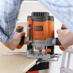 Black & Decker BLACK+DECKER Bovenfrees KW1200E-QS -Kwaliteitswinkel Voor Thuishulpmiddelen 123 4473
