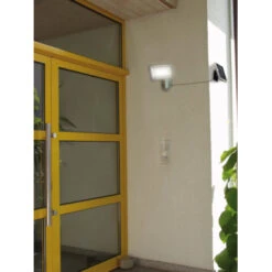 Brennenstuhl LED Breedstraler Solar Incl. Infrarood Bewegingsmelder -Kwaliteitswinkel Voor Thuishulpmiddelen 123 5876